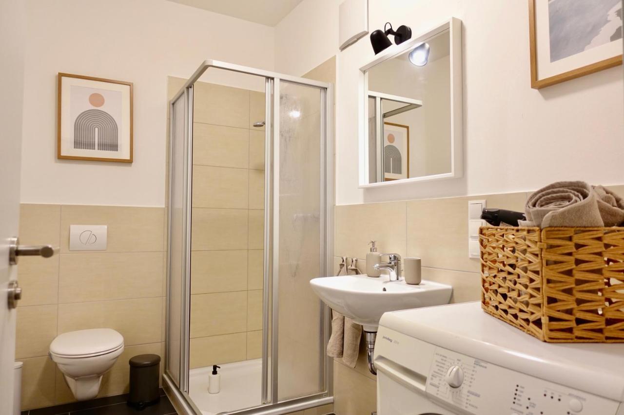 Neu - Gemuetliches Und Modernes Apartment Mit Stellplatz Koblenz  Buitenkant foto